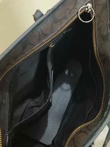 Coach city zip tote in signature canvas