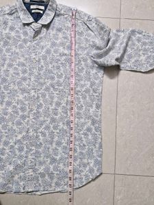 Men&#39;s Off White Printed Shirt(Size-M)