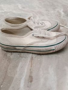 white Kids Canvas
