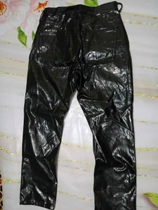 (988)Black Vinyl Pants