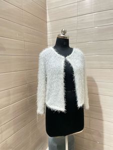 H&amp;M Pintresty 🌸Fluffy White Knit Cardigan