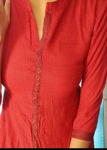 Red Kurti