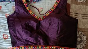 Purple 💜 blouse Back Side Open 👐