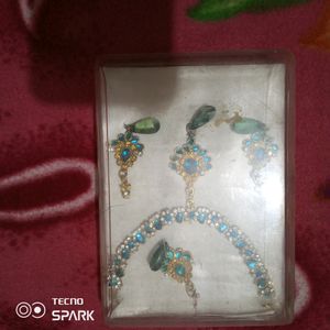 Gopi Bahu Jewellery Set With Mangtika