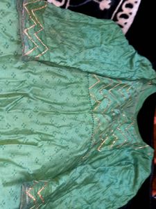 Elegant Green Embroidered Kurta