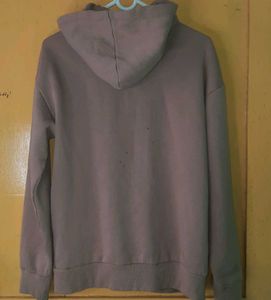 DROP SHOULDER PREMIUM HOODIE.