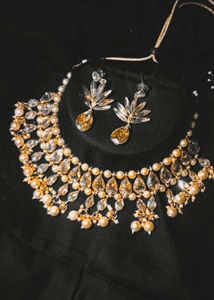 &#34;Elegant Kundan Necklace Set with Earrings