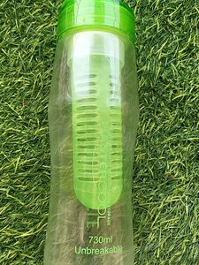 Green Detox Bottle With Infuser