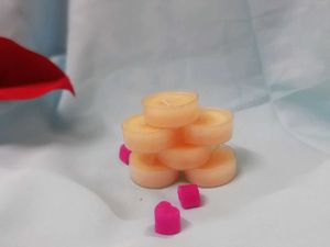 6 Peice Peach Scented Candle