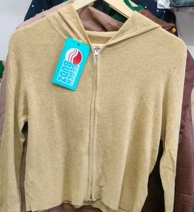 Women&#39;s Zipper With Cap