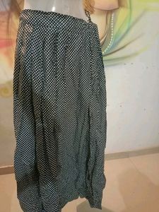 Skirt N Blouse (Black And White)