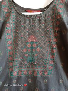 Women Printed Kurta (S-size)
