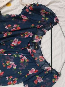 Cute Elastic Floral Top