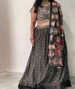 🔥 Grey Designer Lahenga 🔥