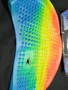 SPORTS 100% silicon, bubble swim cap.