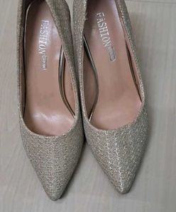 Shimmering Heel