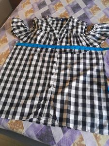 Chic Gingham Cold Shoulder Top