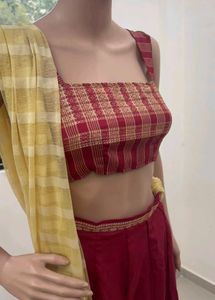 (lehenga &amp; blouse )no dupatta with this