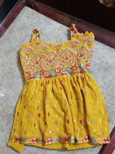 yellow dress