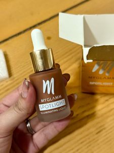 MyGlamm Illuminating Liquid Sunkissed 13gm