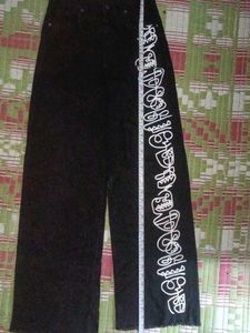 Wide Leg Graphic Jeans