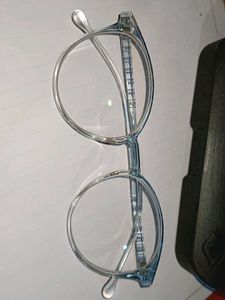 Spectacle