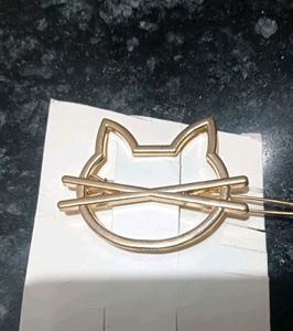 2 Tops And Hair Clip ( Combo)