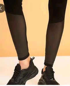 Trendy and comfortable women’s gym🦋
