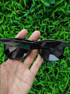 Sunglasses With box
