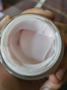 POND&#39;S Bright Beauty Cream