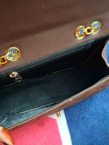 Elegant Quilted Crossbody Bag