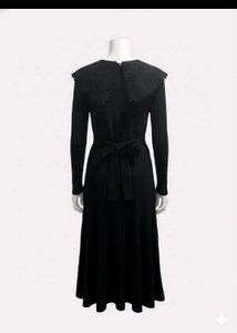 Elegant Black Midi Dress