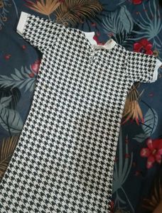 Girl&#39;s Houndstooth Dress