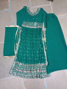 Nayra Cut Wedding Dress