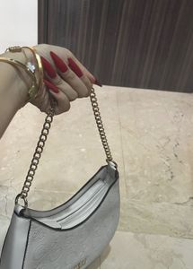 Guess Shoulder Bag