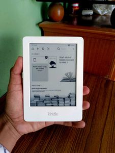 Kindle E-reader