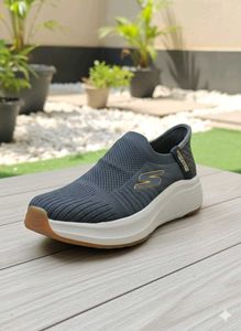 Skechers slip on shoes