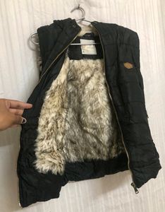 Pop-air Black Sleeveless Jacket