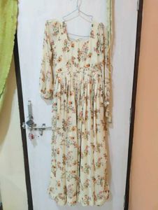 Ethnic Floral Print Gown 💓