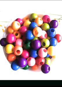 50 Plastic Beads