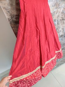 GLOBUS Gown
