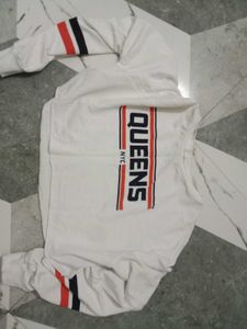 Queens Cropped Sweatshirt