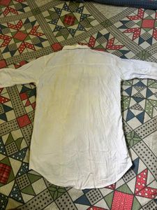 White Shirt With Stylish Lines