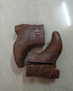 Brown Leather Boots 👢