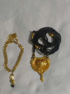 Vintage Artificial Gold Necklace Set