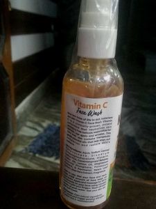 Vitamin C- Glow Face Wash
