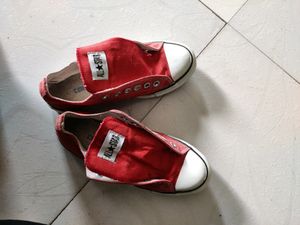 Price Drop..All Star Converse Canvas Authentic India... Converse Number 5...UK4..
