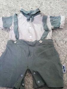 Romper/ Baby Suit