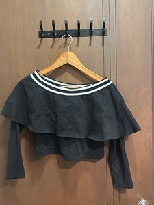 Black Off-Shoulder Ruffle Crop Top – Size S
