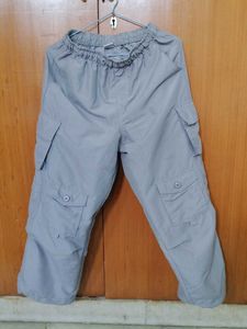 GREY PARACHUTE CARGO